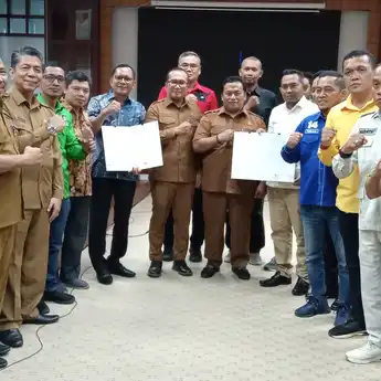 Kubu Raya Tertibkan Jalan Arteri Supadio, Bupati Sujiwo: 'Tidak Ada Lagi Bendera Partai Politik, Gantinya Billboard'