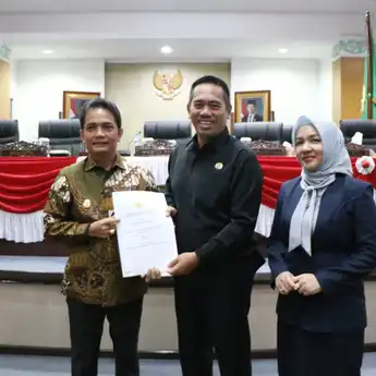 Jawaban Wali Kota Pontianak atas Pandangan Umum Fraksi DPRD Soal Raperda Perubahan APBD 2025
