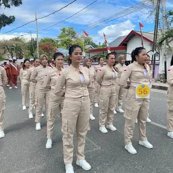 Semarak HUT RI ke-80, BRI Cabang Luwuk Berhasil Juara 1 Lomba Gerak Jalan Hias