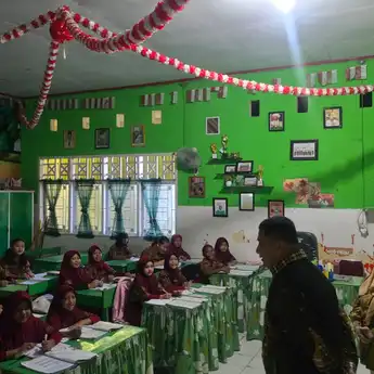 Wali Kota Makassar Sidak SD Mattoangin, Soroti Toilet Jorok dan Usul Tambah SMP