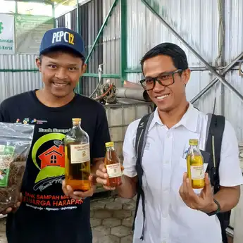 Warga Sendangharjo,Bojonegoro Ubah Sampah Jadi Sumber Hidup: Dari Maggot hingga Energi Alternatif