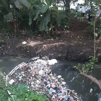 Telkom Bersihkan Sungai Cioray, Angkut 10 Ton Sampah dalam Sehari