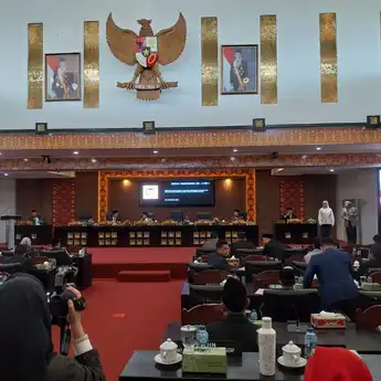 Rapat Paripurna DPRD Palembang Bahas Raperda APBD 2026, Pendapatan Daerah Diproyeksikan Rp4,6 Triliun