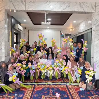 PTBA Dorong UMK Naik Kelas Lewat Kelas Kreasi Bunga Balon Bernilai Ekonomi