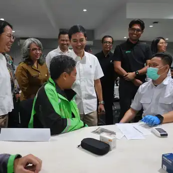 Wamenkes: Program CKG Bantu Driver Gojek Deteksi Penyakit Sejak Dini