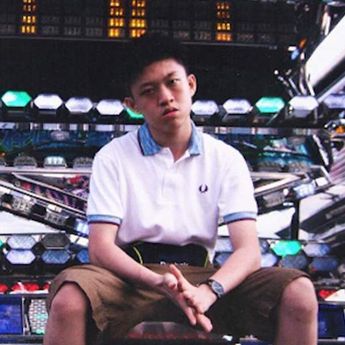 Lirik Lagu 'Dat Stick' Yang Dipopulerkan Oleh Rich Brian     