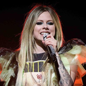 Rindu Sahabat dan Kekasih, Ini Chord dan Lirik Lagu 'Wish You Were Here' Milik Avril Lavigne