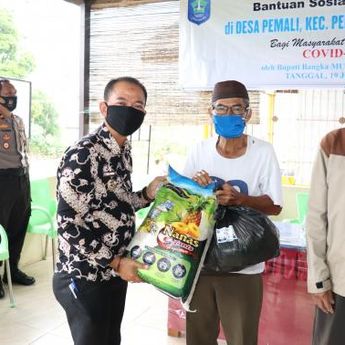 Bupati Bersama Forkopimda Kabupaten Bangka Salurkan Bantuan di Pemali