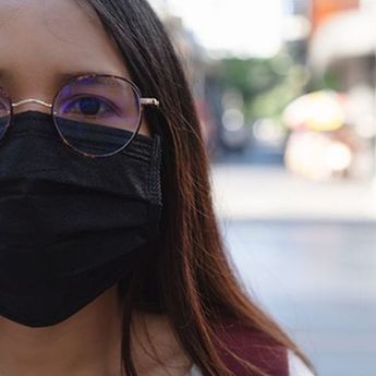 3 Tips Mudah Agar Kacamata Tidak Berembun Saat Pakai Masker, Salah Satunya Hanya Dengan Tisu !