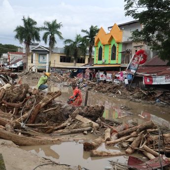 Korban Banjir Bandang Luwu Utara 38 Meninggal Dunia dan 10 Hilang