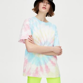Motif "Tie Dye"  Kembali Trend Di 2020