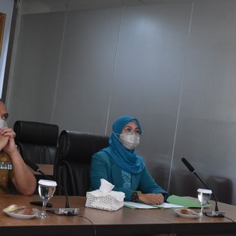 Melati Erzaldi : Jadilah Perempuan Tangguh, Selamatkan Keluarga Dari Covid - 19