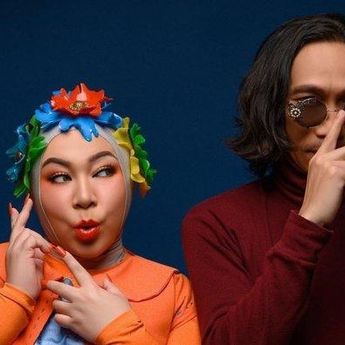 Lagu Terbaru Melly Goeslaw "Semua Bisa Berubah Maju" Di Cover Tantri Kotak 
