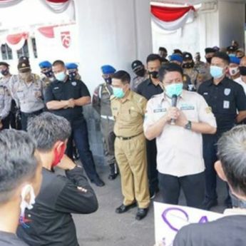 Gubernur Sumsel Temui Para Peserta Aksi Unjuk Rasa Omnibus Law