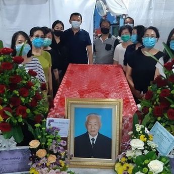 Kakek Meninggal Dunia, Ahok Pulang Kampung ke Tanah Kelahirannya Belitung Timur