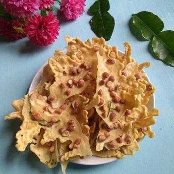 Cocok  Buat Camilan, Berikut Cara Membuat Peyek Kacang Yang Renyah