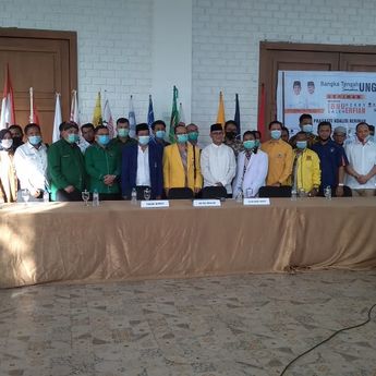 Deklarasi Pasangan Ibnu Saleh - Herry Erfian di Dukung 11 Partai