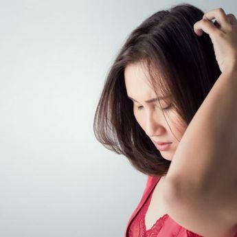 Apa Yang Harus Dilakukan Jika Jerawat Tumbuh di Kulit Kepala ?