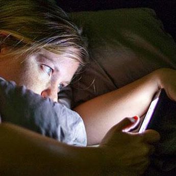 Pernah Dengar Istilah 'Micro-Cheating' ? Kenali Tanda - Tandanya 