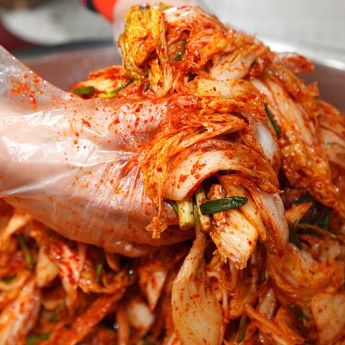 Cara membuat Kimchi Ala Rumahan Sayuran Fermentasi Khas Korea Selatan