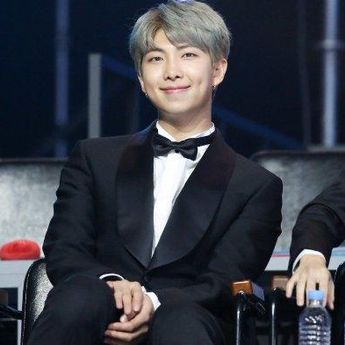 Leader BTS, Kim Namjoon Ulang Tahun, ARMY Rayakan dengan Penggalangan Dana untuk Sekolah Miskin