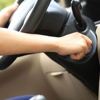 Berapa Lama Sih Idealnya Memanaskan Mesin Mobil?  