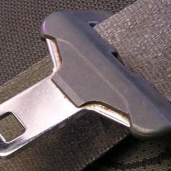 Beli Mobil Bekas, Periksa Fisik Sabuk Pengaman Sangat Penting Dilakukan