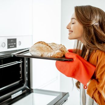 5 Alasan  Oven Harus Dipanaskan Dahulu Sebelum Memanggang Makanan