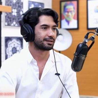 Aktor Reza Rahadian Bicara soal Kariernya di Dunia Akting dan Media Sosial