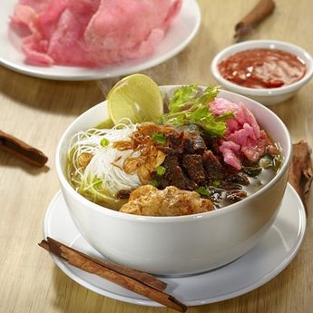 Dilengkapi Dengan Kerupuk Merah, Berikut Ini Cara Membuat Soto Padang