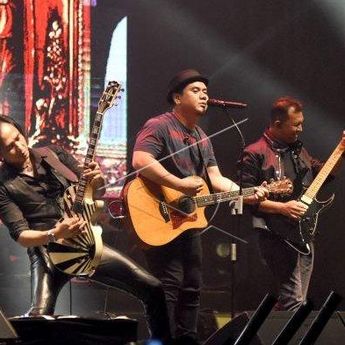 Lirik Lagu dan Kunci Gitar 'Padi - Kasih Tak Sampai'