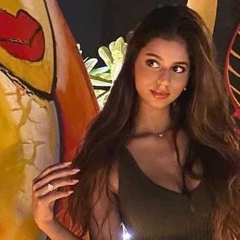 Putri Shah Rukh Khan Tuai Pujian Setelah Unggah Foto di Kamar Mandi