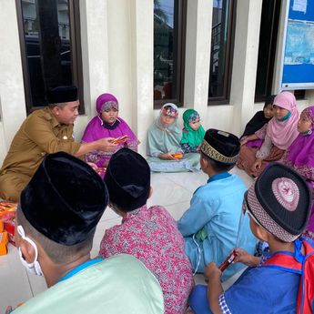 Molen Luangkan Waktu Santai Bersama Anak-anak TPA Masjid Permutih
