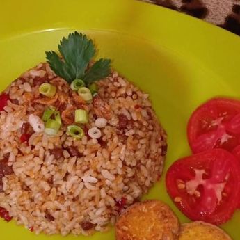 Hanya Butuh Waktu 30 Menit, Berikut Cara Membuat Nasi Goreng Kornet