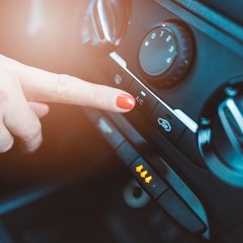 Kenali Tanda-tanda Freon AC Mobil yang Mulai Habis  