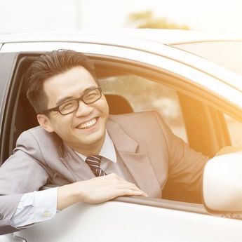 Mitos atau Fakta, Tidak Membiasakan Membuka Jendela Atau Kaca Mobil Saat AC Menyala?  