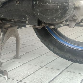 Musim Hujan, Jangan Lupa Periksa Kondisi Per Standar Motor  