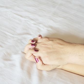 5 Tips Berhubungan Seks Setelah Melahirkan agar Tak Sakit dan Berdarah