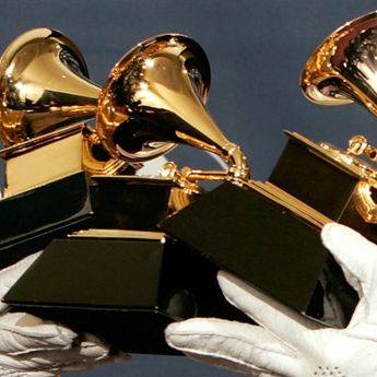Berikut Ini Daftar Lengkap Pemenang Grammy Awards 2022, Silk Sonic Raih Record of the Year!