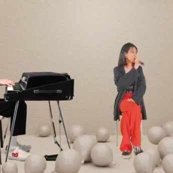 Rahmania Astrini Dapat Kejutan di Awal Tahun Bisa Duet dengan Honne 