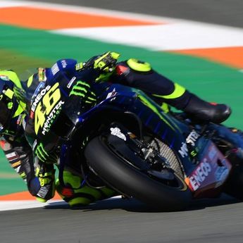 Pengembangan Mesin Yamaha Dibekukan, Rossi Sebut Masih Ada Alternatif  