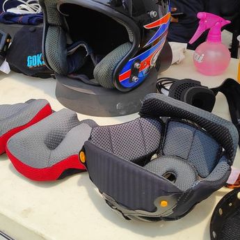 Mengenal Penyebab Timbulnya Jamur pada Busa Helm  