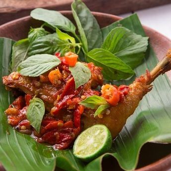 Cocok Bagi Pecinta Pedas, Berikut Ini Resep Ayam Terong Cabai Kering