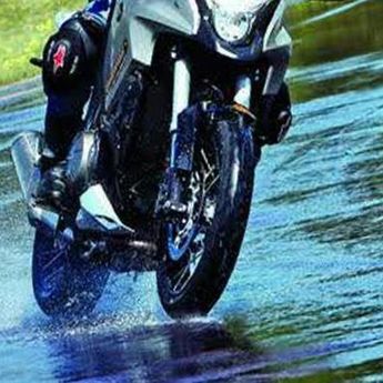 3 Bagian Kaki-kaki Sepeda Motor yang Harus Dicek Ketika Musim Hujan  