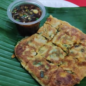 Gunakan Bumbu Kari Instan, Berikut Cara Membuat Martabak Kubang