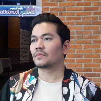 Indra Bekti Sembuh Dari Covid-19, Pulang ke Rumah Disambut Peluk dan Tangis Anaknya
