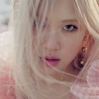 Lagu Rosé BLACKPINK, On The Ground, Puncaki Billboard Global 200 dan Global Non-AS 