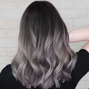 'Gray Blending', Tren Warna Rambut yang Mirip Uban. Mau Coba ?