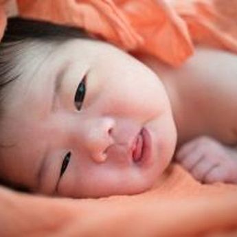 Saat Bayi Baru Lahir, Bagaimana Tips agar Orangtua Tak Kurang Tidur ?