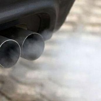 Kenali Ciri Kerusakan Mobil Melalui Asap Knalpot  